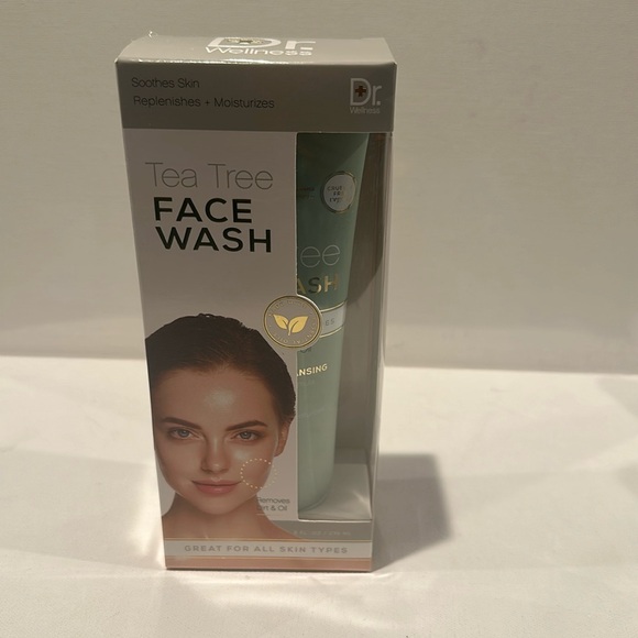 Dr. Wellness Tea Tree Face Wash made with essential oils. Removes dirt & oil. - Picture 1 of 5